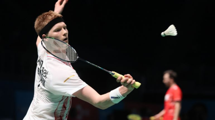 通过箱体开 通过箱体开